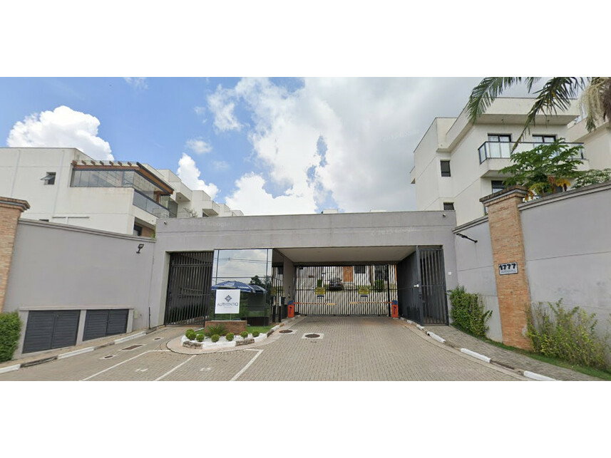 Casa em leilão com 150m² construída e 103m² de terreno