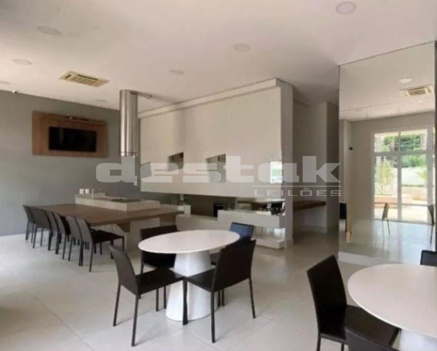 Apartamento com 2 quartos, 1 suíte, 65m²