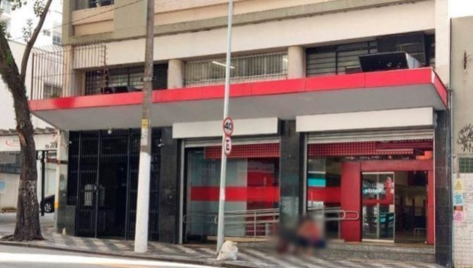 Ex-Agência Comercial com 609 m², 3 Banheiros