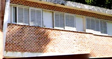 Prédio residencial com terreno amplo em Petrópolis, RJ
