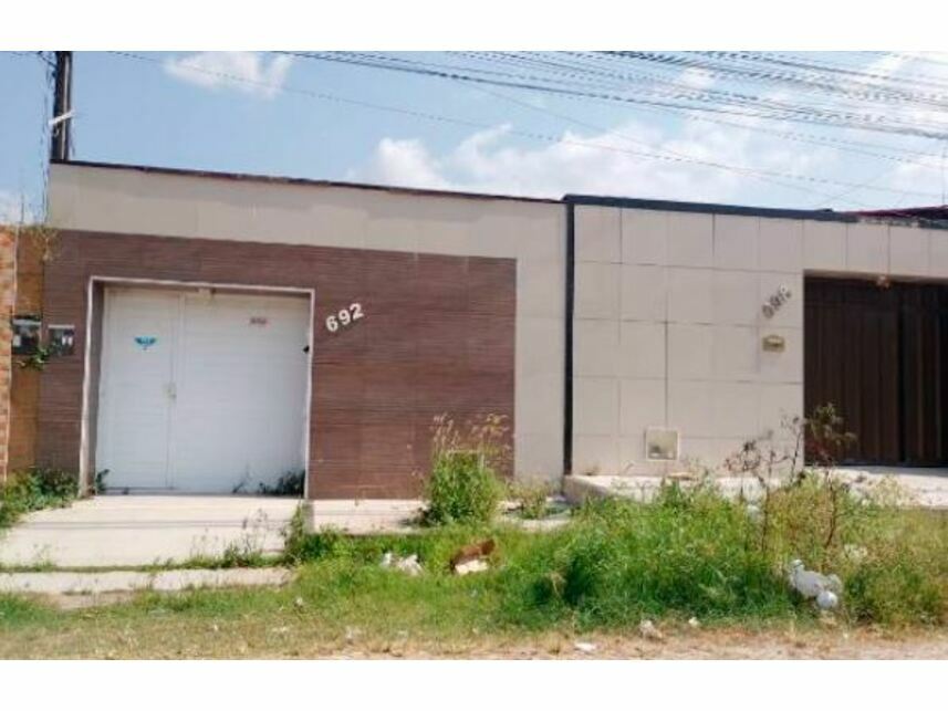 Casa com 2 quartos e 1 banheiro em Fortaleza