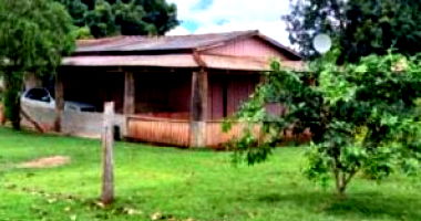 Sítio com 44,7896ha, casa mista e curral