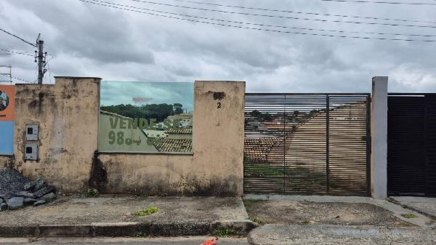 Casa com 2 quartos, 1 banheiro, 51.7m² construída, desocupada
