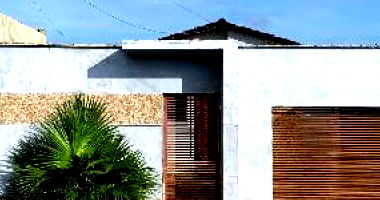 Casa com 2 quartos, varanda, área construída 59,12m², terreno 200m²