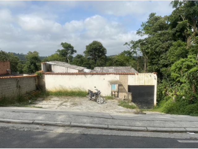 Casa e Edícula com 208m² em Itapevi/SP