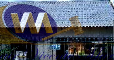 Terreno urbano com residência, 476m², leve declive, desocupado