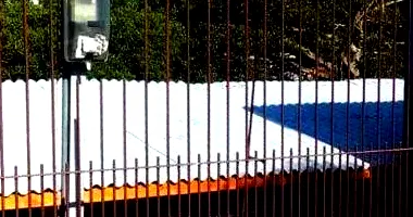 Casa padrão com 1 vaga, 3 quartos, 2 banheiros, 127m² construída, ocupada