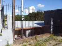 Casa padrão com 1 vaga, 3 quartos, 2 banheiros, 127m² construída, ocupada