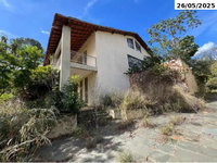 Sobrado 3Q 1Suíte 2Vgs 487m² em Chácara de 2.000m² -