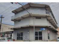 Prédio comercial com 7 apartamentos e 6 quartos, 279,45m²