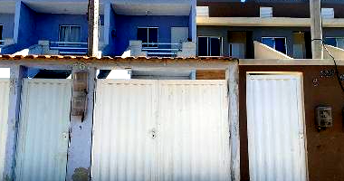 Casa em Nova Iguaçu com 343,26m² de terreno