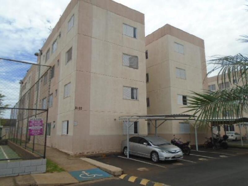 Apartamento com 2 quartos, 1 banheiro e vaga de garagem