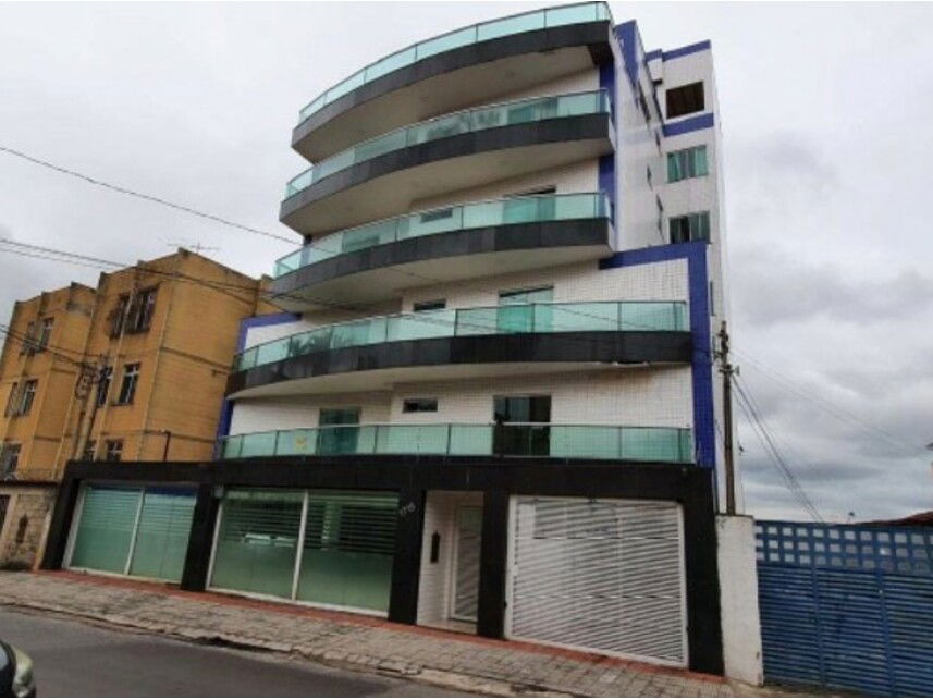 Espaçoso Apartamento com Garagem e 105m² em Leilão