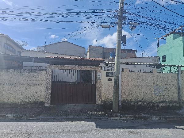Casa 2 quartos, 1 banheiro, 71.4m² construída, 1 vaga, desocupada