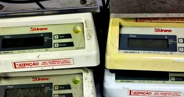 04 Balanças de Precisão Marca Urano Udc6000/1