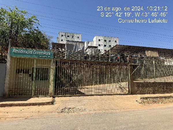 Apartamento com 2 Quartos e 1 Vaga em Conselheiro Lafaiete