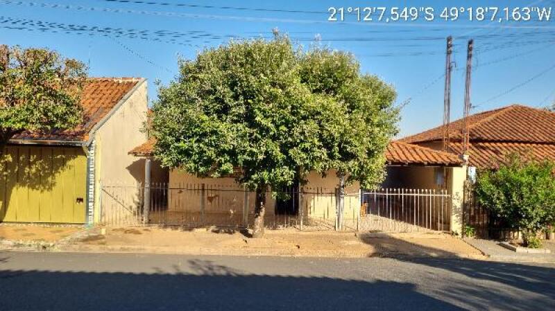 Casa em Urupês/SP com 2 quartos