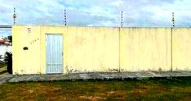 Casa em leilão com 3 quartos e 4 vagas