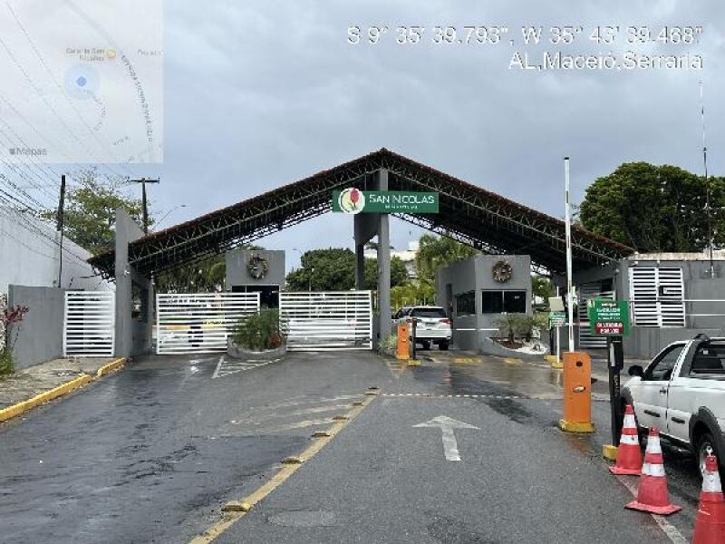 Casa com 4 quartos, 4 banheiros e 2 vagas de garagem