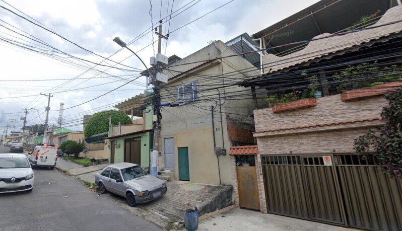 Casa térrea com 55,50m² em São João de Meriti/RJ - Ocupada