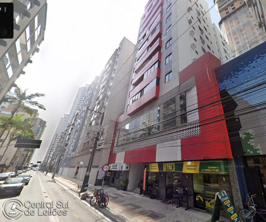 Box-garagem 09 com 1 vaga, área privativa 10m², desocupado