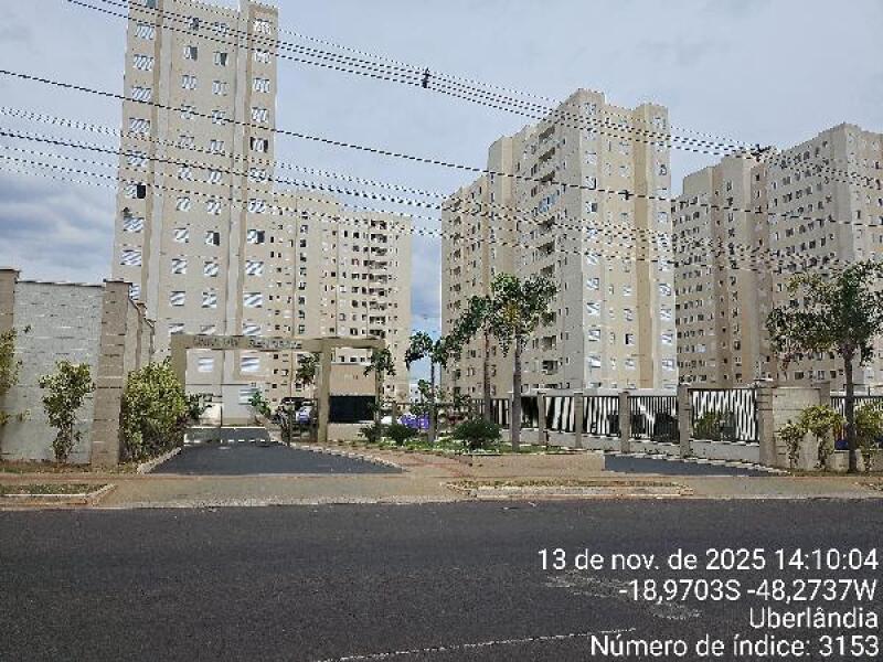Apartamento com 2 quartos em Uberlândia/MG