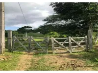 Fazenda com 3 quartos, 2 banheiros, 2 vagas, 142m² construída, ocupada