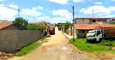 Casa 2 quartos, 1 banheiro, 91.56m² construída, desocupada