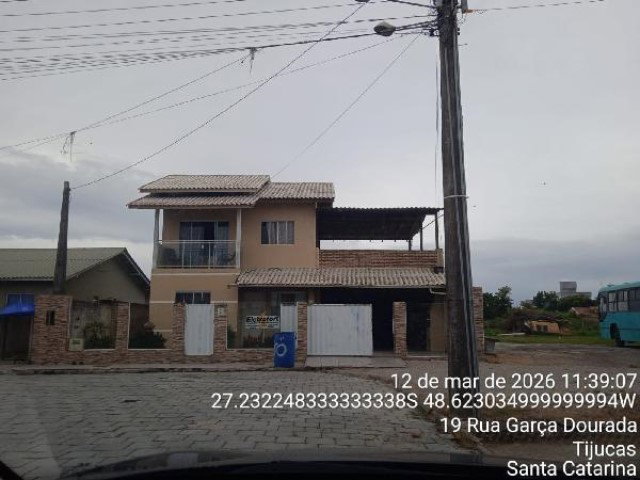Casa com 2 quartos, 51,02m² de área privativa e 372m² de terreno