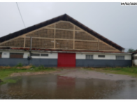 Edificação ampla com salão, sobreloja e ginásio, terreno 5.493m²
