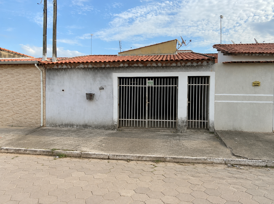 Casa 2 dorms. 175m² - Rua Itália, 115 - Vila Rica - Lorena/SP