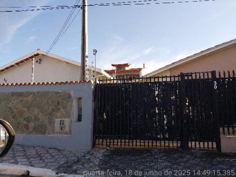 Casa em Caçapava com 4 quartos e 3 banheiros