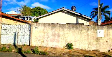 Casa Ocupada com 84m² de Área Construída em Agudos/SP