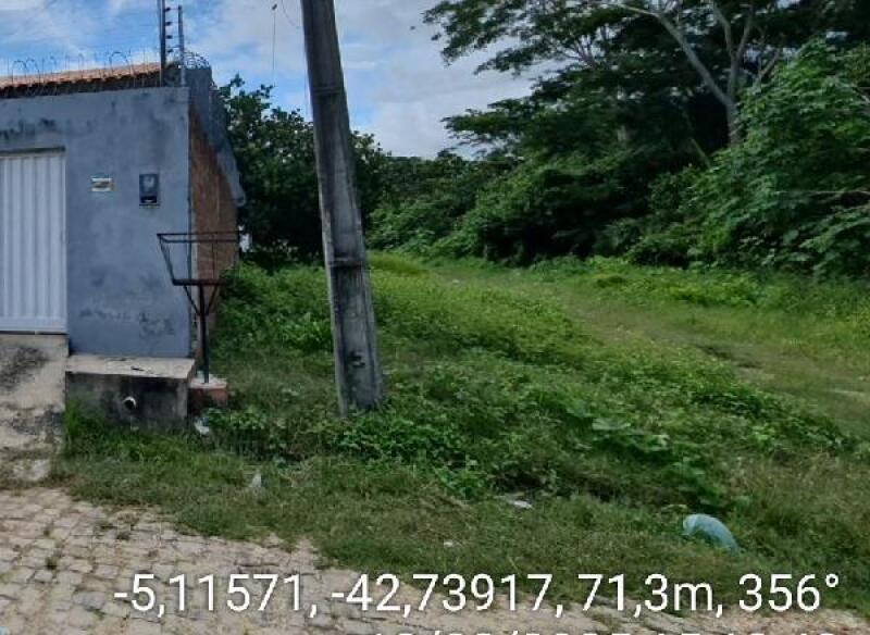 Terreno com 257,1m² em Teresina/PI