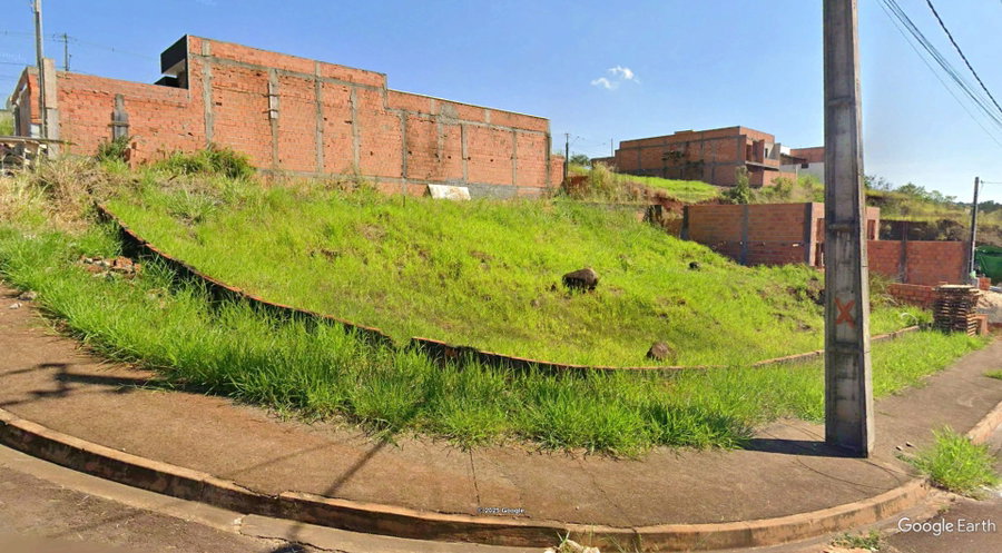 Terreno com 317,33m² no Jardim Tenerife em Londrina/PR