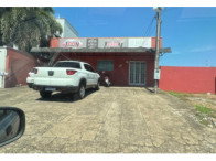 Casa com 5 salas e 2 banheiros, terreno de 1000m²