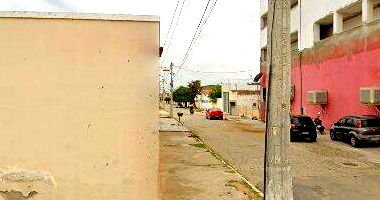 Casa com 2 quartos, varanda, área construída 43,65m², 1 vaga