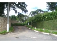 Terreno Amplo em Leilão - Alto do Capivari