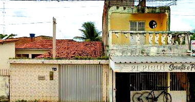 Casa 2 quartos, 1 banheiro, 66m² construída, 1 vaga, desocupada