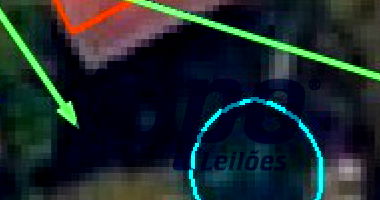 Terreno Urbano com Piscina e Construção