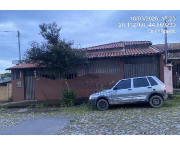 Casa Residencial com 79,90m² em lote de 360m² | 3 Quartos, 1 Banheiro