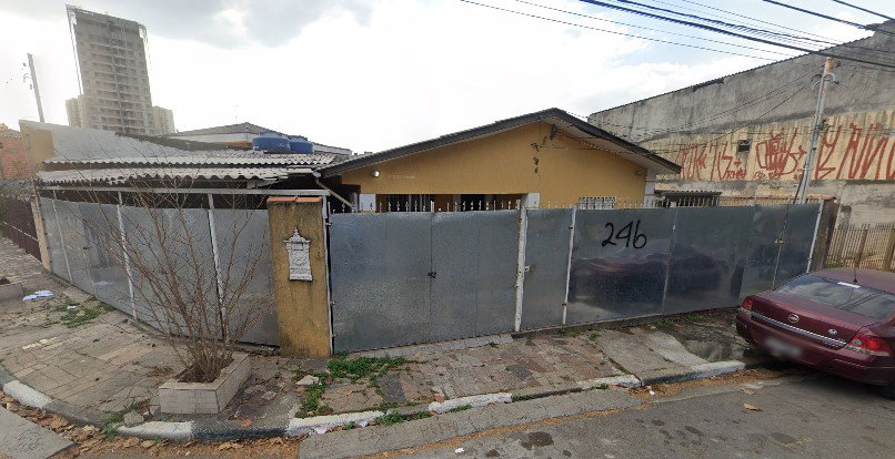 Casa com 300m² em Rochdale, Osasco - SP