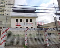 Casa com 3 andares e 564m² de área construída