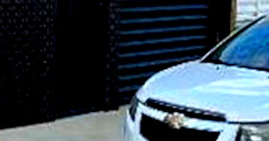 Casa padrão com 3 quartos, 2 banheiros e 1 vaga, ocupada