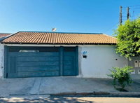 Casa com 3 quartos, 1 banheiro e 1 vaga de garagem, 170,86 m² construídos, ocupada