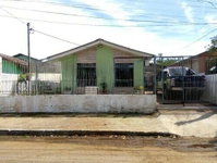 Casa padrão com 3 quartos e 2 banheiros em Guaíba, RS