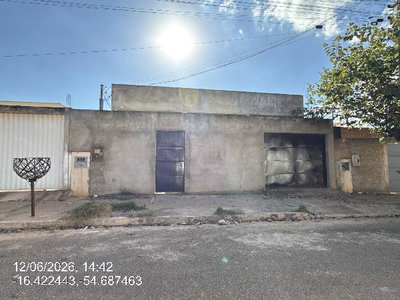 Casa com 2 Quartos e 1 Vaga em Rondonópolis