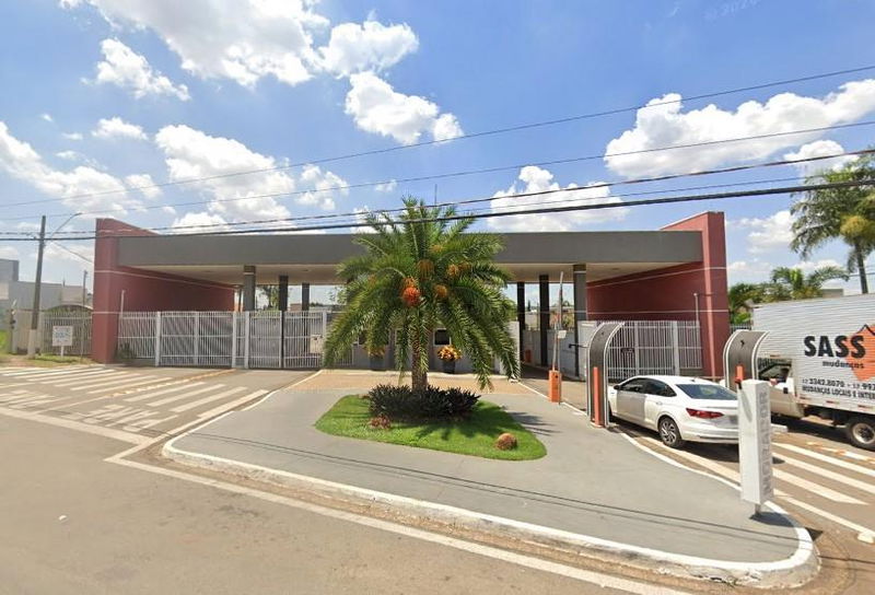 Sobrado em Parque Residencial Roland com 162,50m²