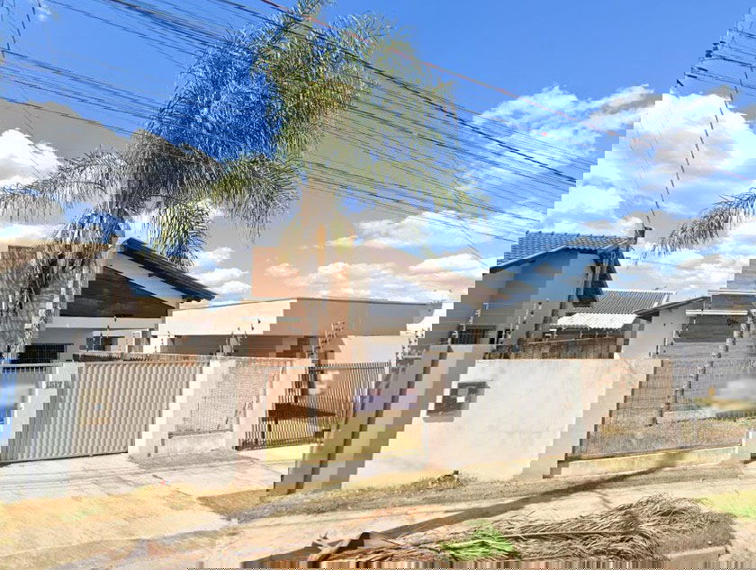 Casa com 3 quartos, 1 banheiro, 125,42 m² construída, ocupada