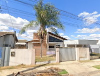 Casa com 3 quartos, 1 banheiro, 125,42 m² construída, ocupada